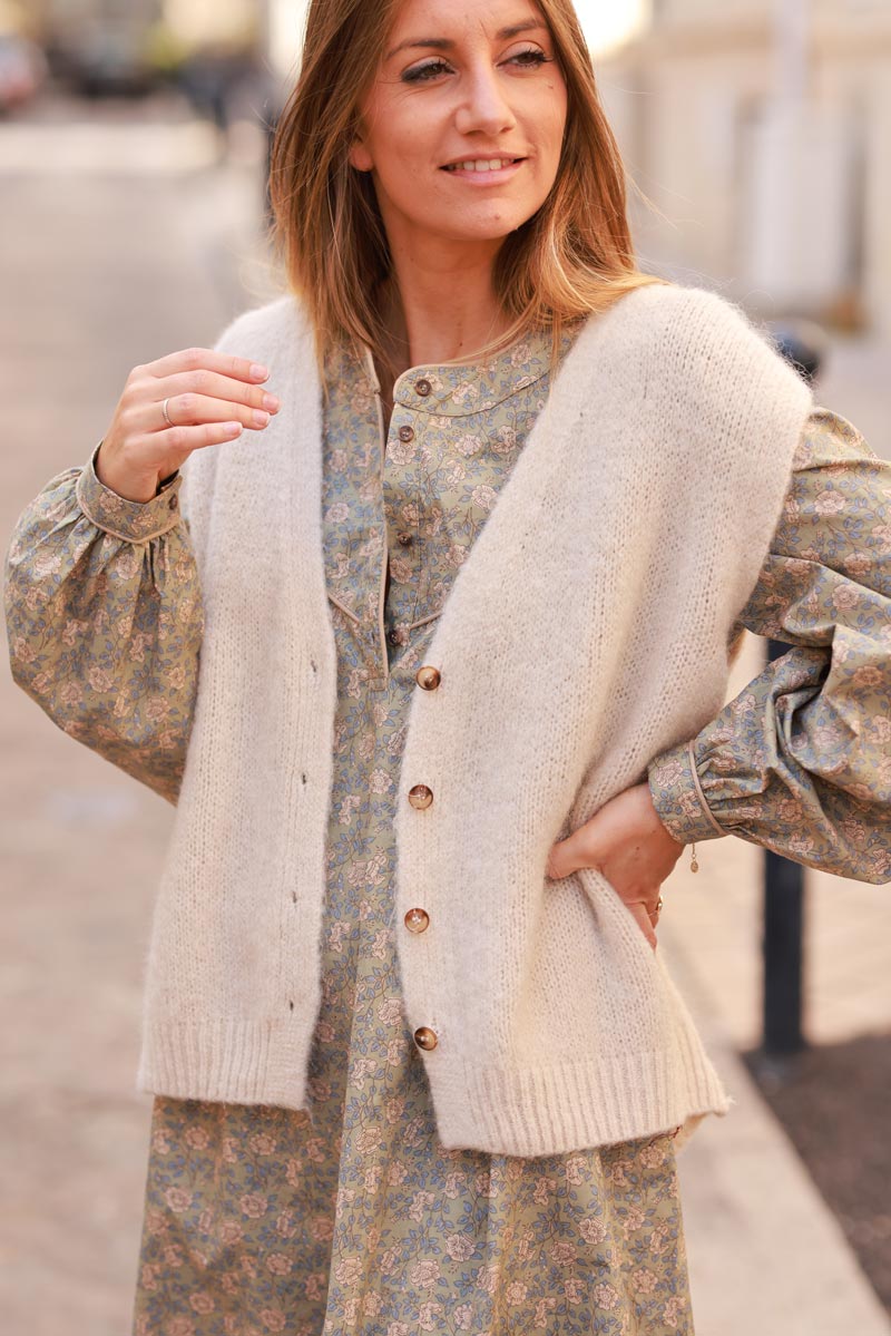 Beige soft knit gilet, tortoiseshell buttons