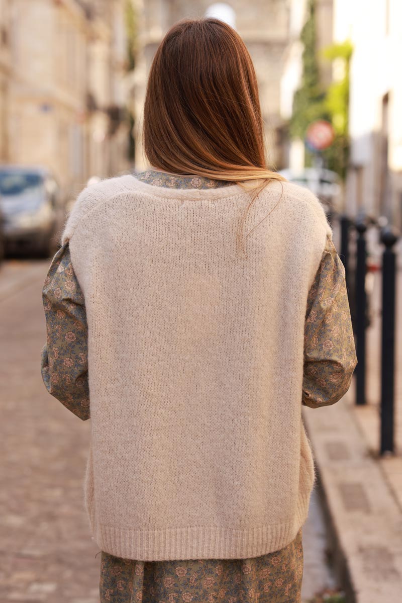 Beige soft knit gilet, tortoiseshell buttons