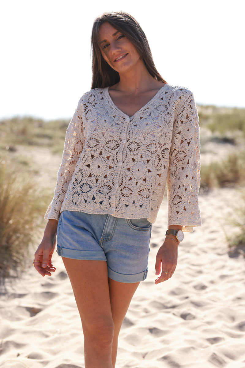 Gilet court beige à boutons en crochet avec sequins style bohème
