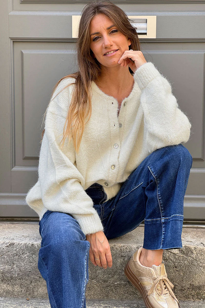 Super soft round neck cardigan ecru with mother of pearl buttons