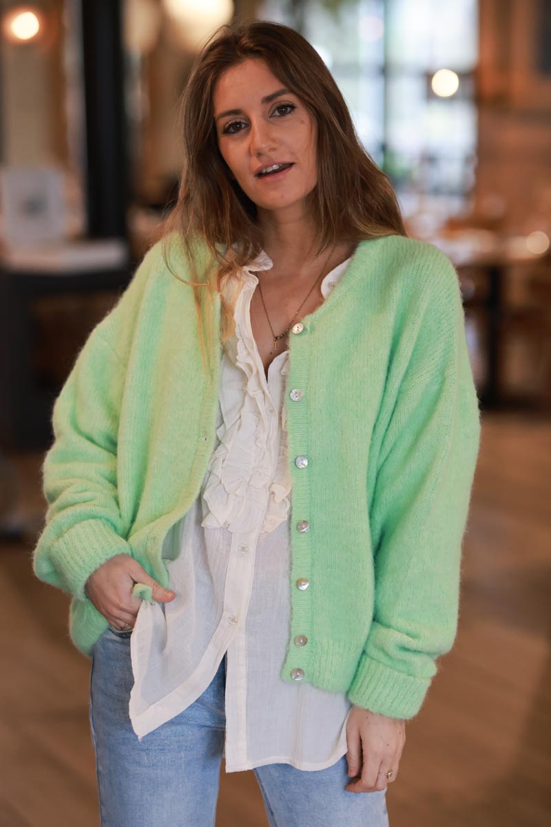 Gilet douillet vert pastel chiné en maille col rond boutons nacrés