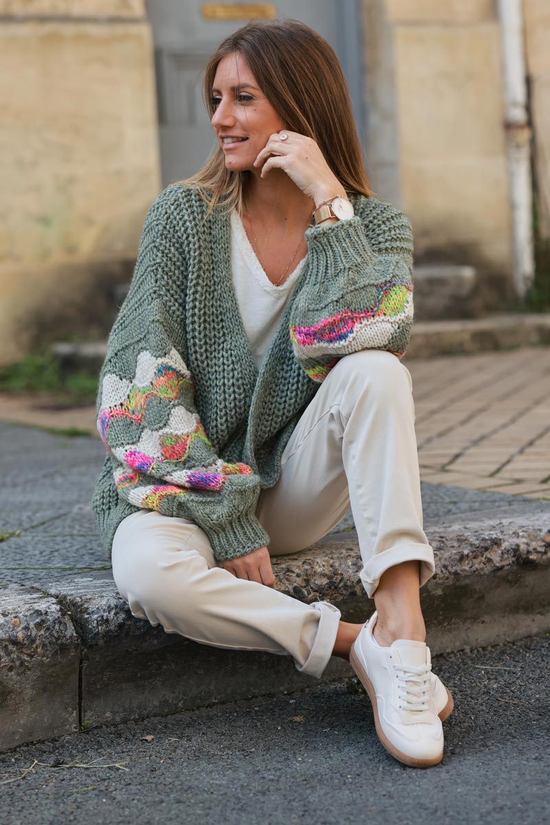 Khaki cunky knit cardigan with colorful balloon sleeves