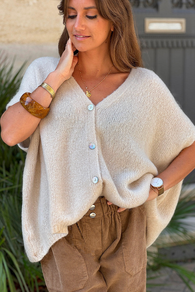 Gilet large et loose beige sans manches en maille kid mohair boutons nacrés
