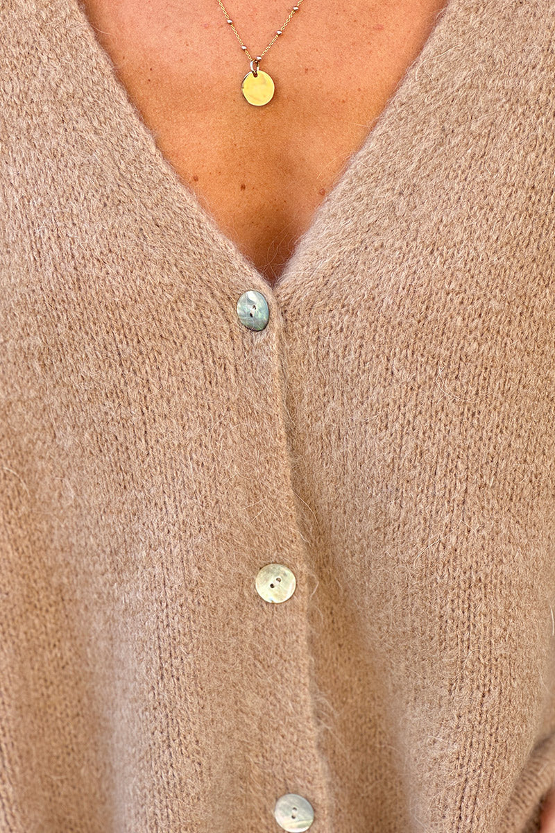 Gilet large et loose camel sans manches en maille kid mohair boutons nacrés
