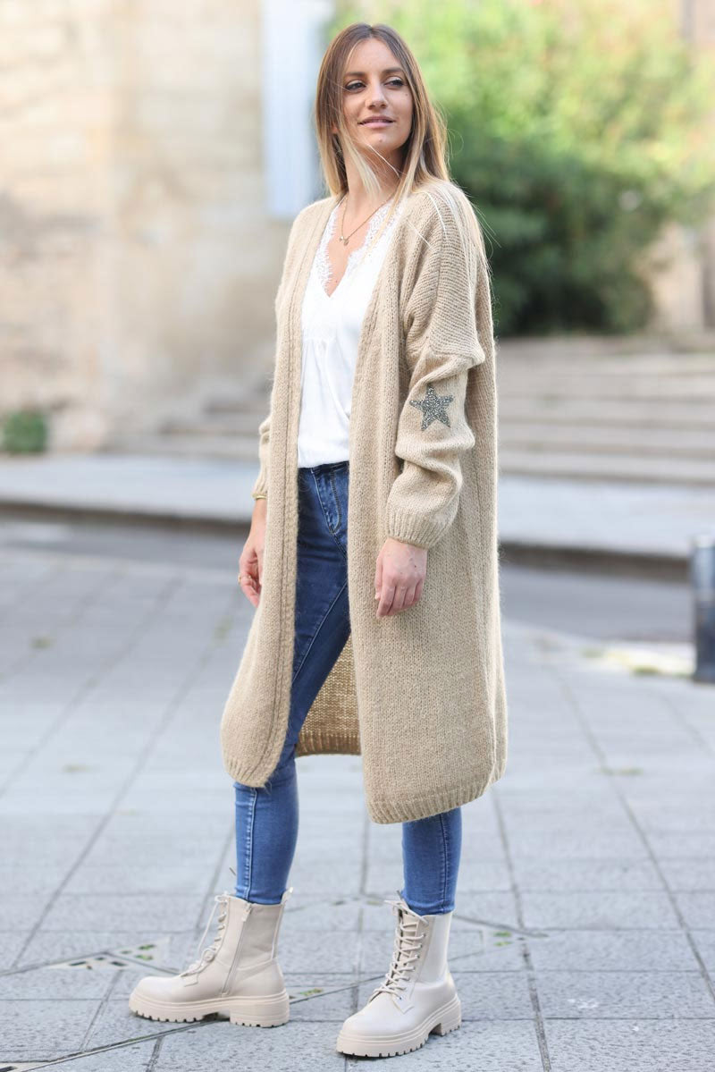 Gilet long droit beige grosses mailles étoile strass manches