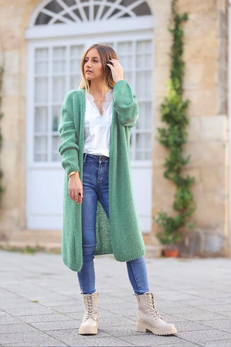 Gilet long droit sauge grosses mailles étoile strass manches