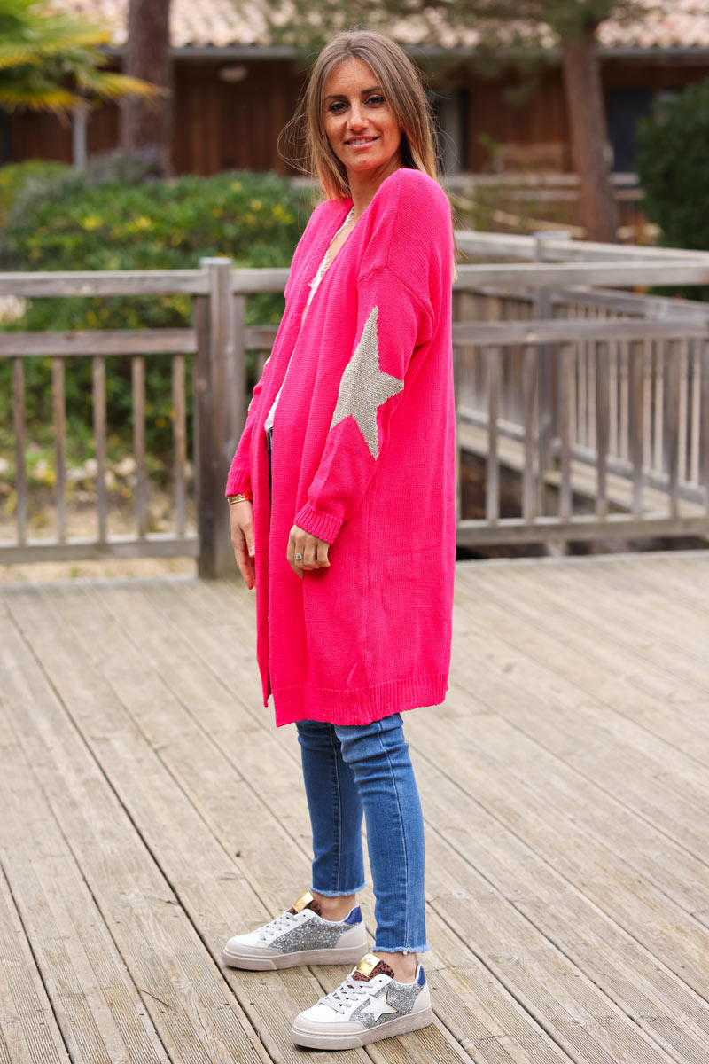 Fuchsia longline cotton-knit cardigan with large gold stars on elbows 
