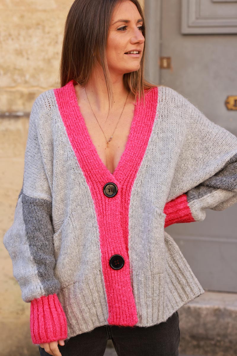 Gilet loose en maille mohair tricolore gris et fuchsia