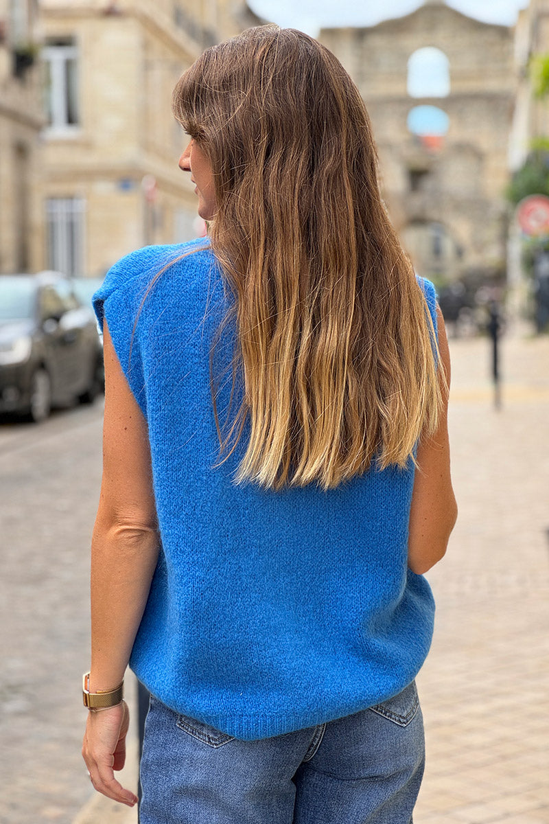 Gilet sans manches bleu roi en maille moelleuse kid mohair boutons écaille