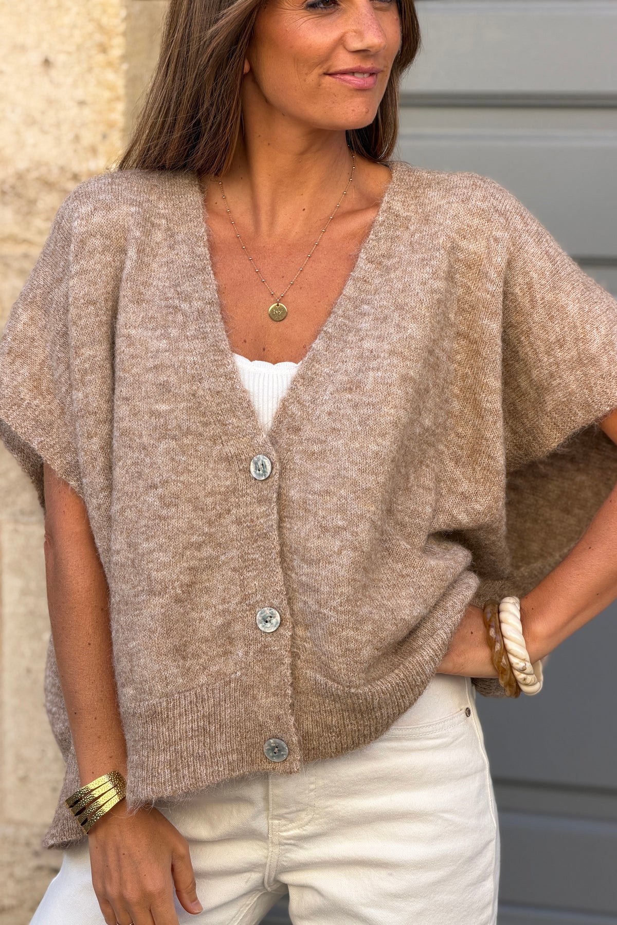 Gilet sans manches camel clair coupe loose en maille chinée boutons nacrés