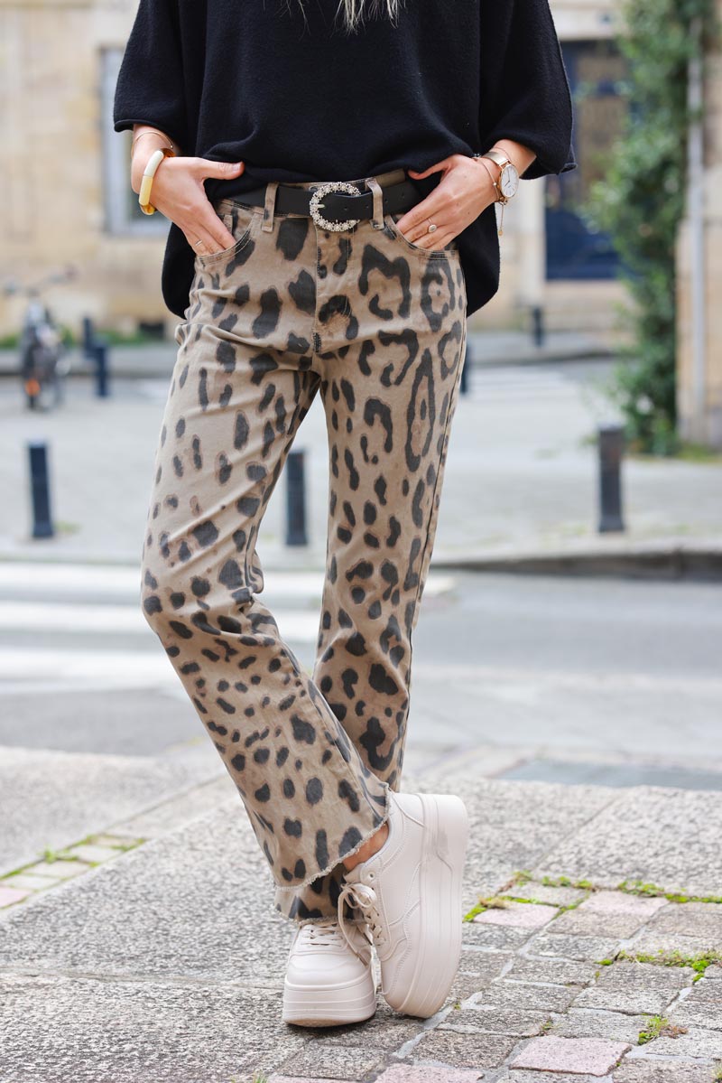 Cropped Taupe leopard print denim jeans with fringed hems