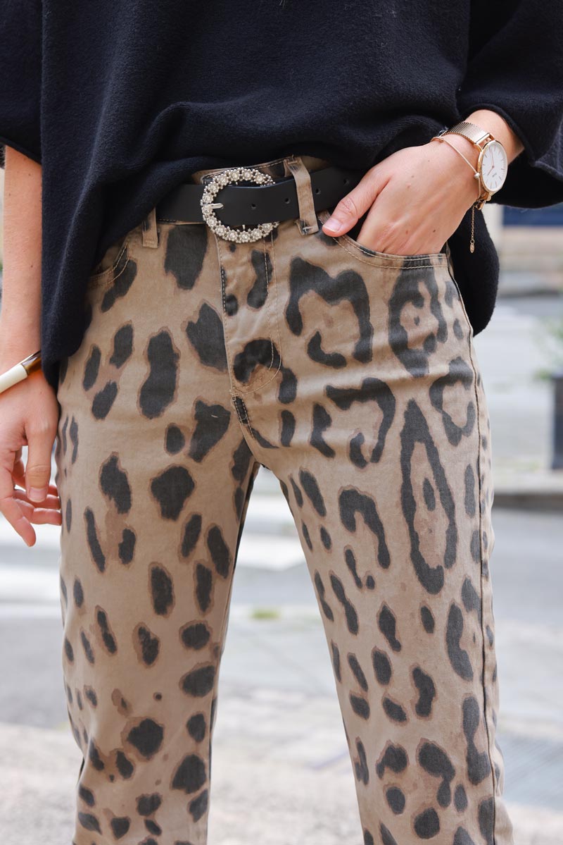 Cropped Taupe leopard print denim jeans with fringed hems