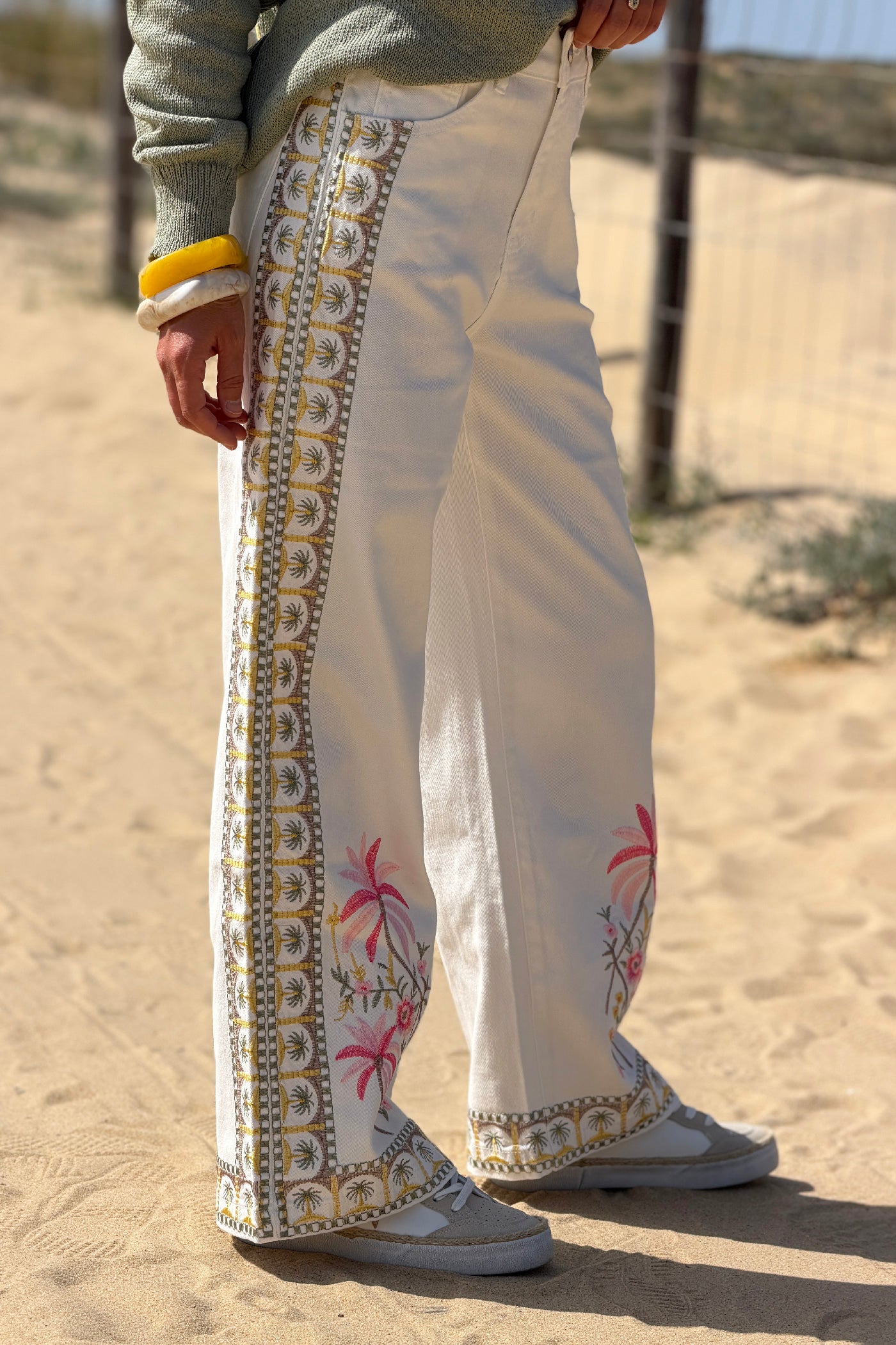 White Embroidered Tropical Border Print Wide-Leg Jeans