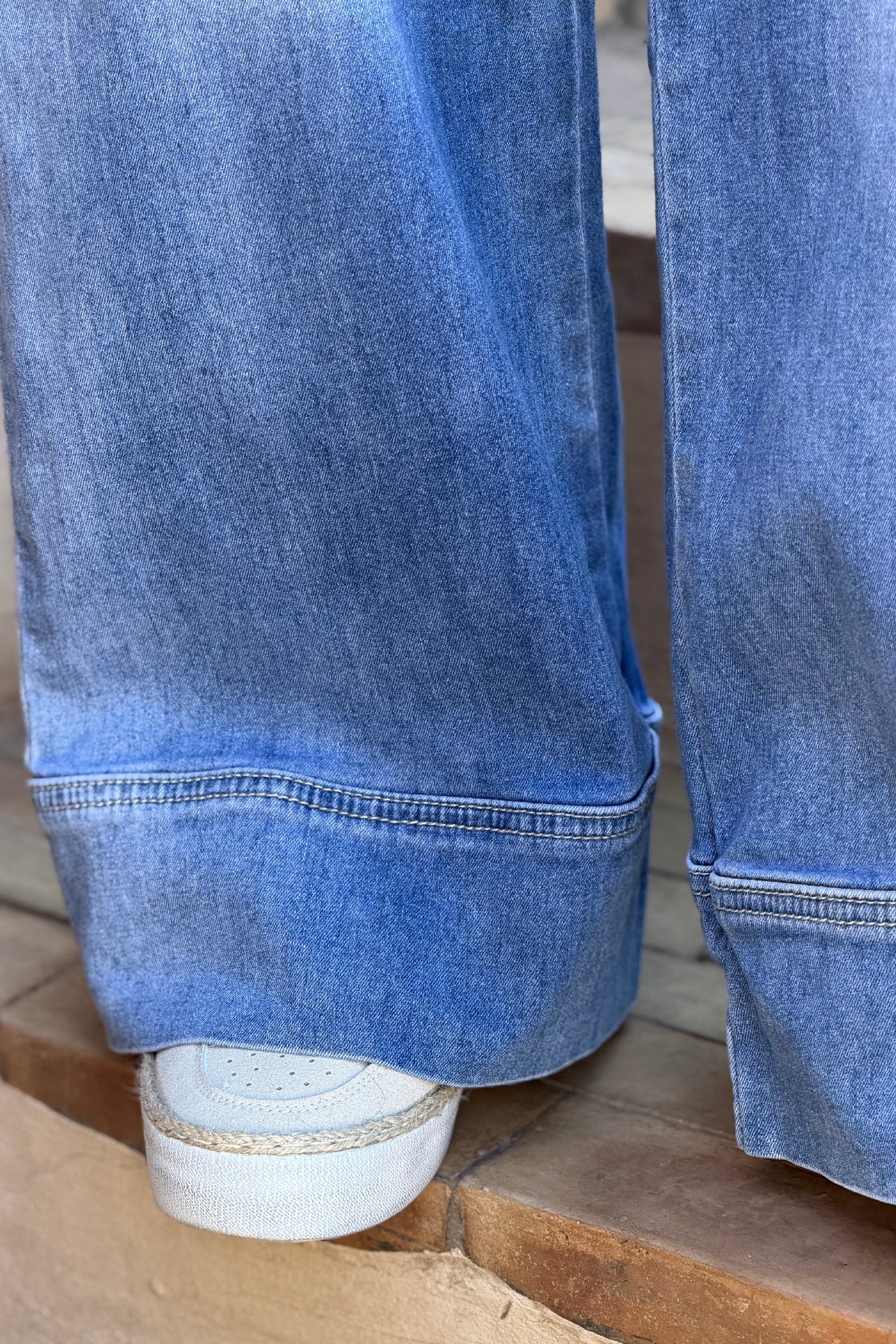 Light Wash Pull-On Vintage Wide-Leg Jeans