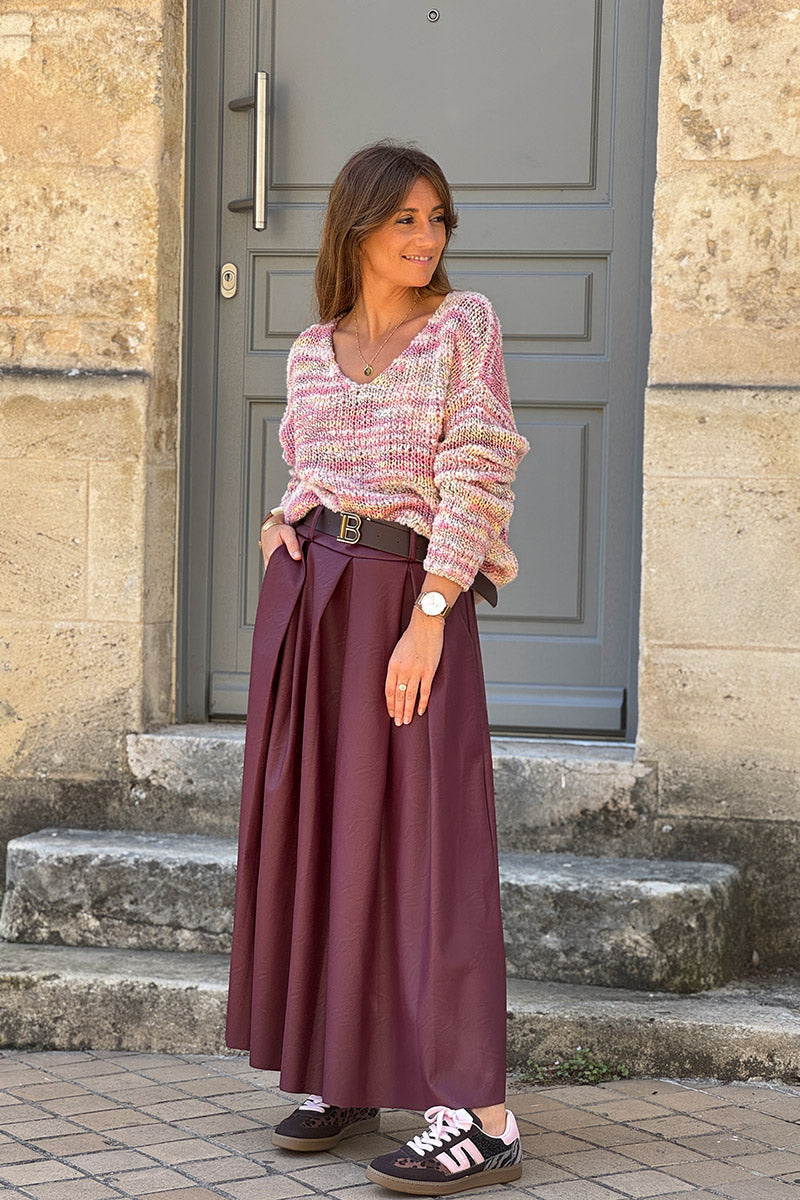 Jupe longue en simili cuir aubergine avec ceinture