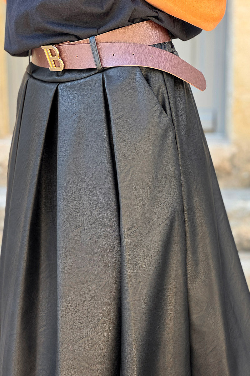 Jupe longue en simili cuir noir avec ceinture