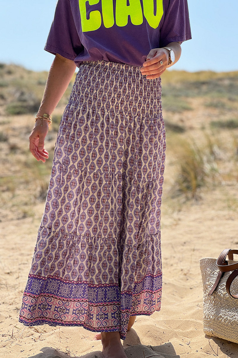 Jupe longue et fluide style bohème imprimé médaillons ethniques lilas ceinture smockée