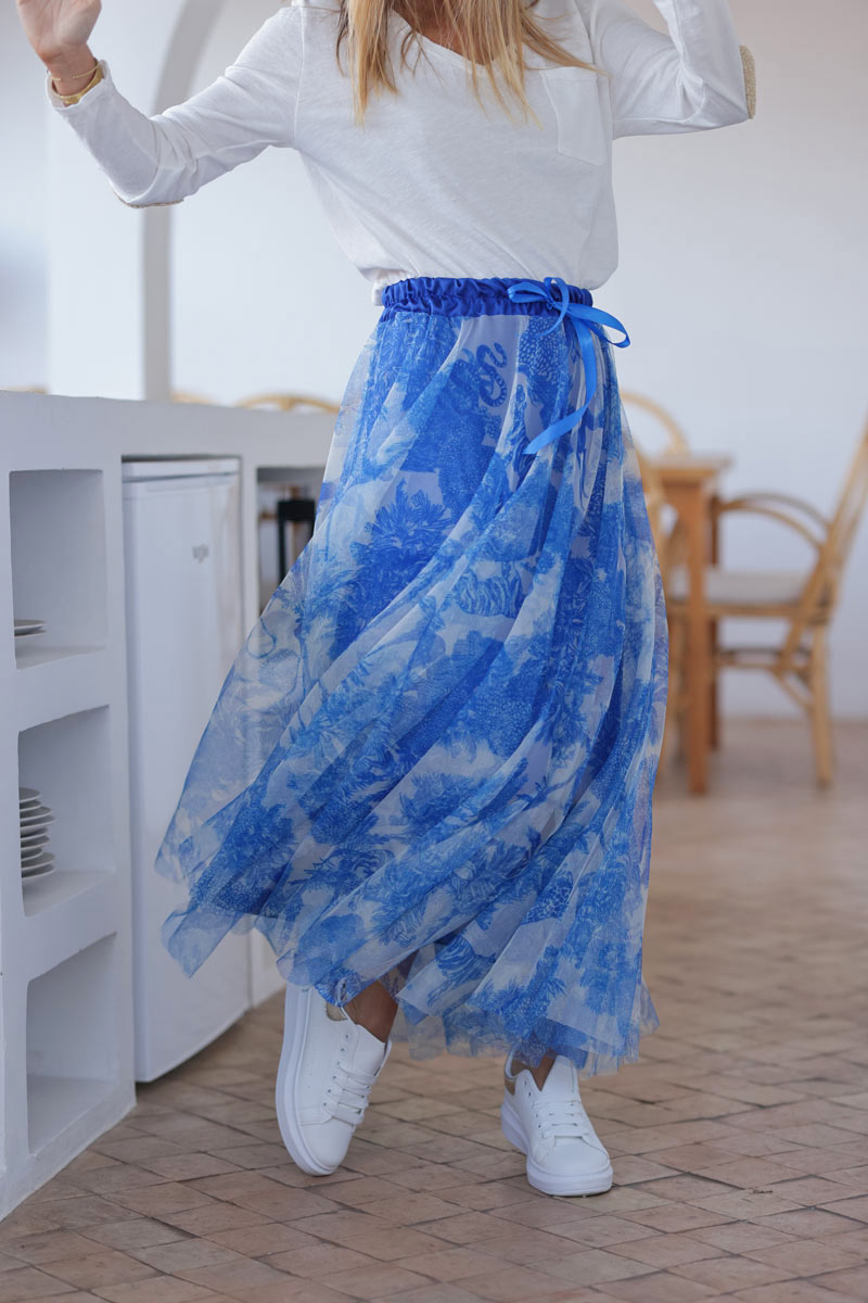 Falda de tul estampada toile de jouy azul royal forrada con cinturilla elástica