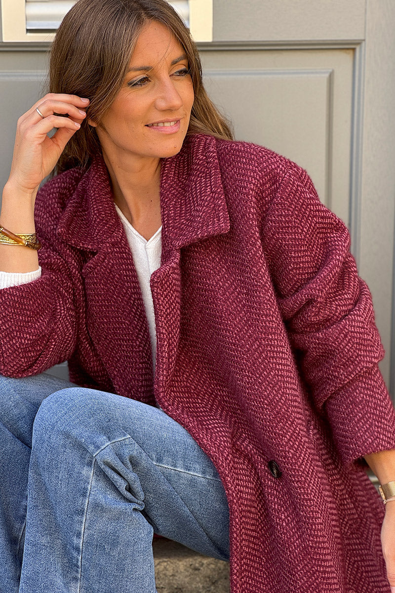 Manteau aubergine long et doux en maille chenille