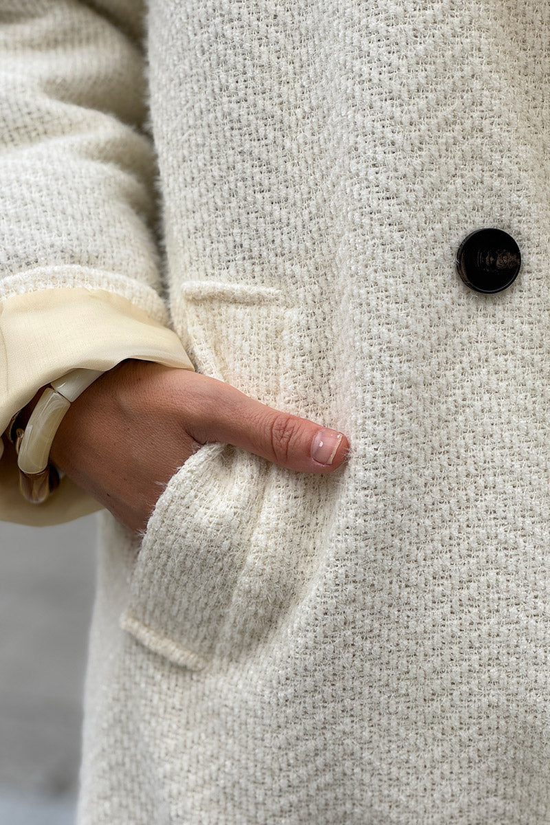 Manteau écru long et doux en maille chenille