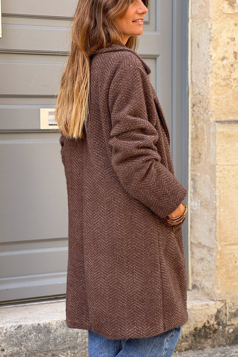Manteau marron long et doux en maille chenille