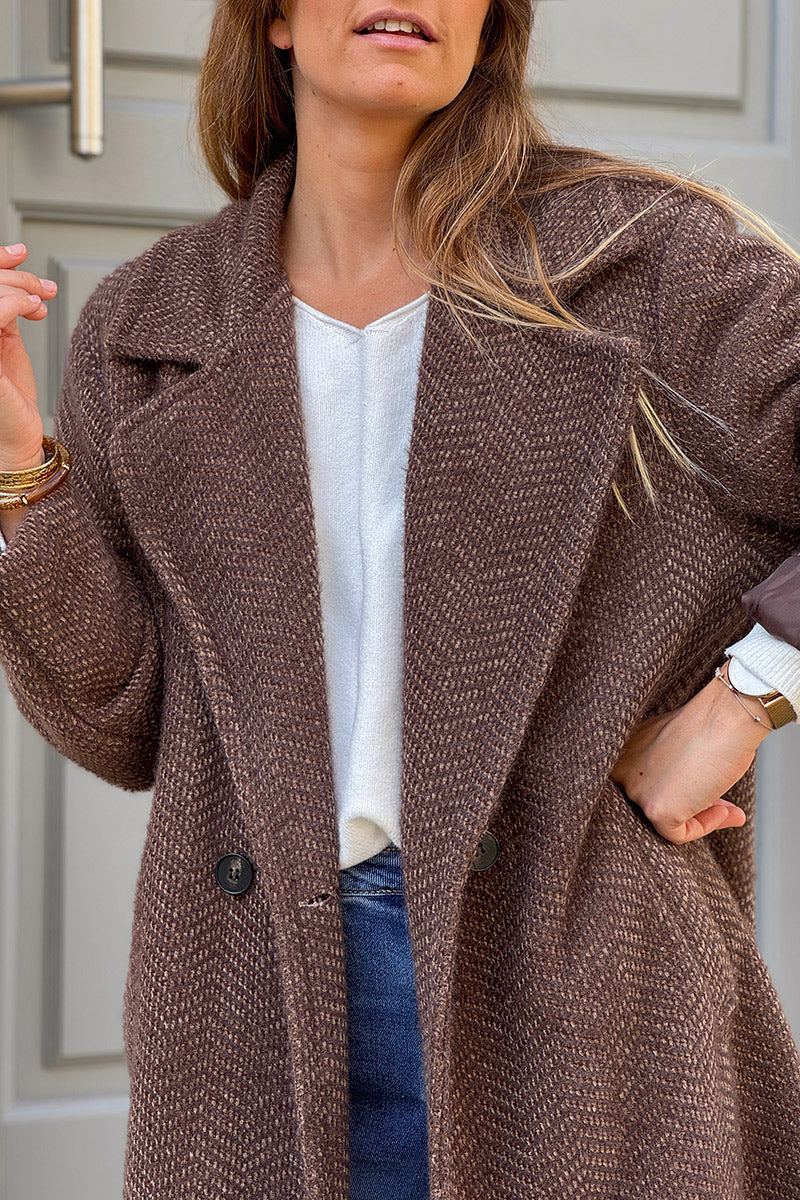 Manteau marron long et doux en maille chenille