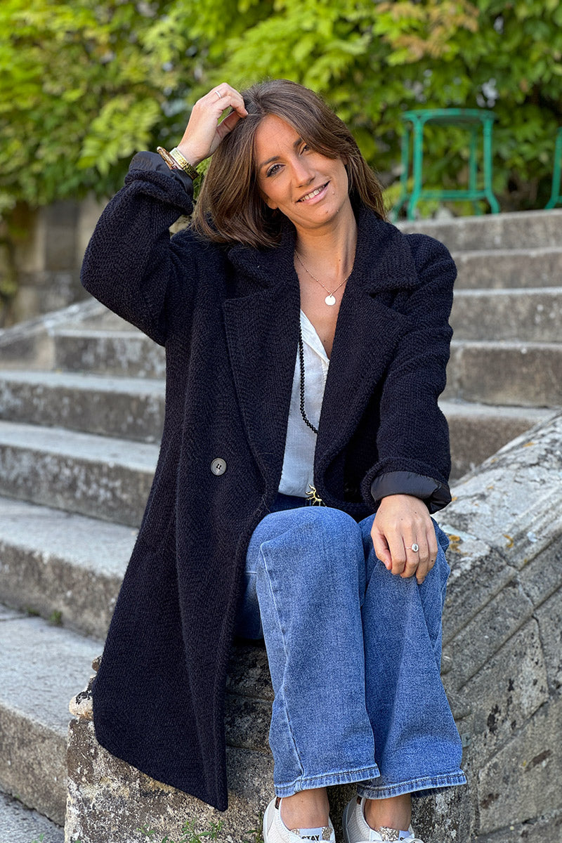Manteau noir long et doux en maille chenille
