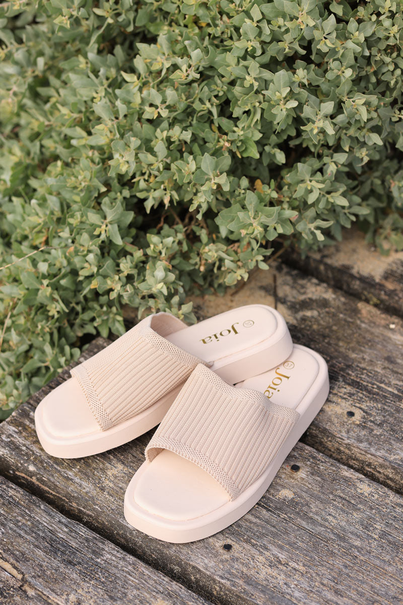Beige ribbed fabric sandals with flatform
