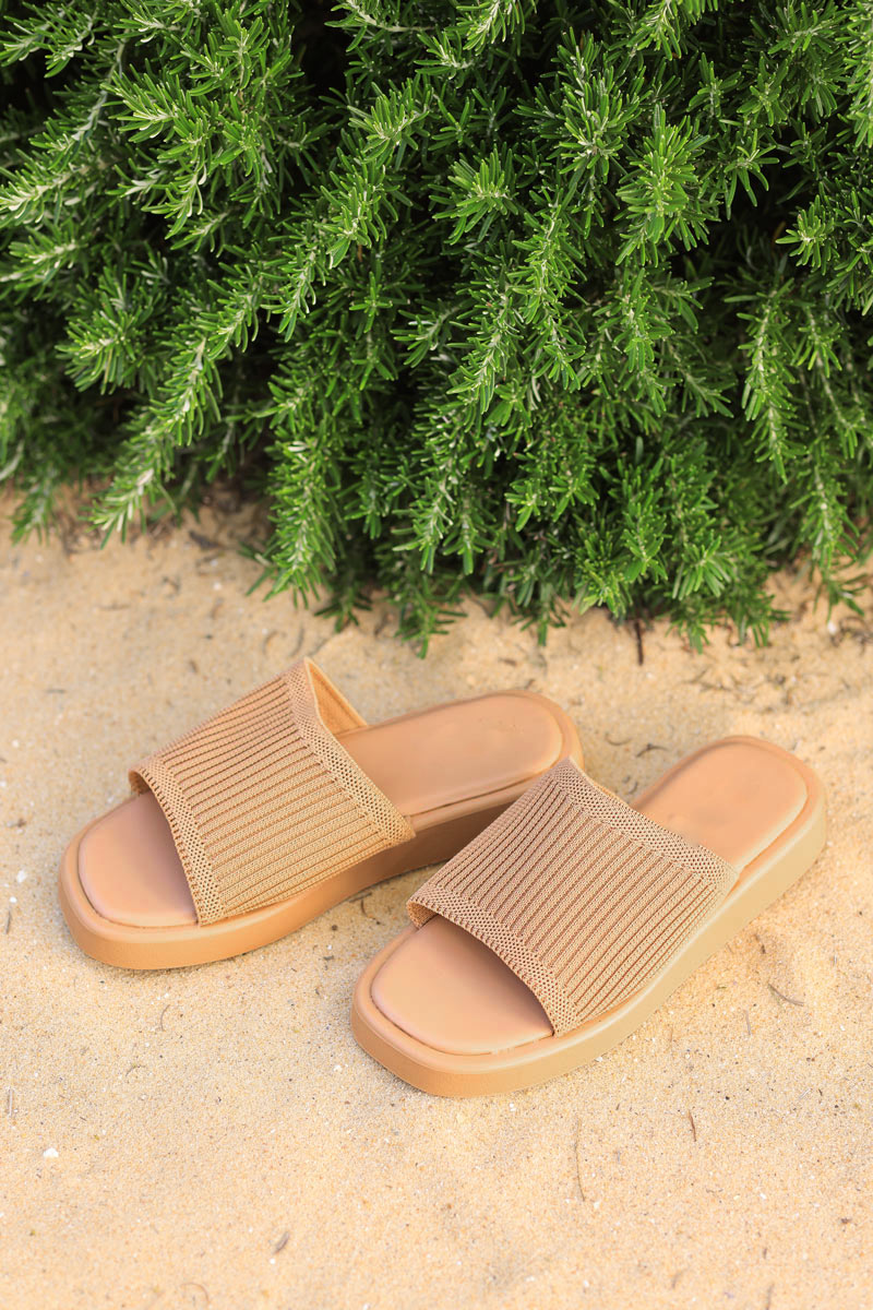 Camel ribbed fabric sandals with flatform
