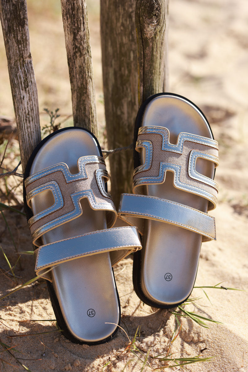 Mules dorées large bride et scratch ajustable