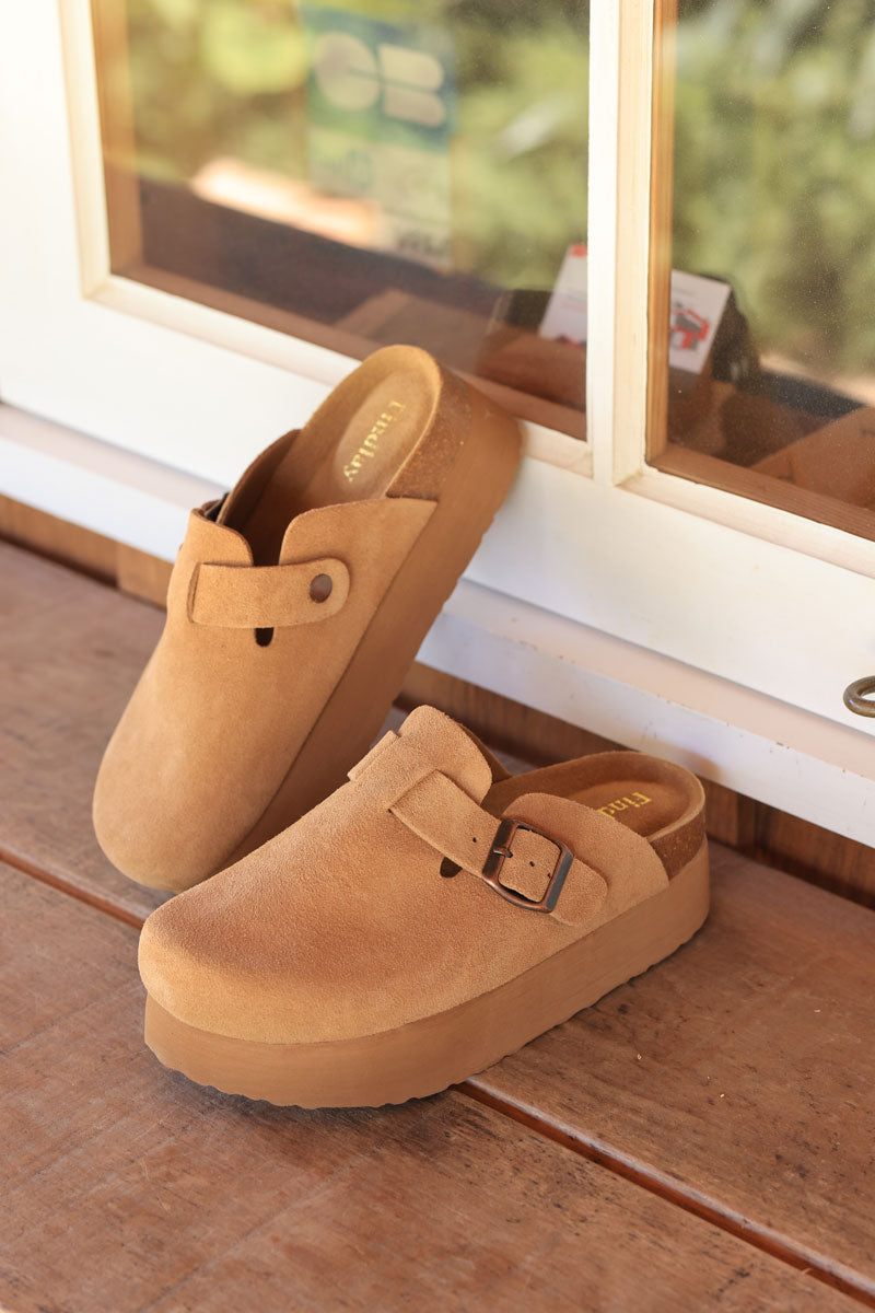Camel leather slip on flatform mules with buckle