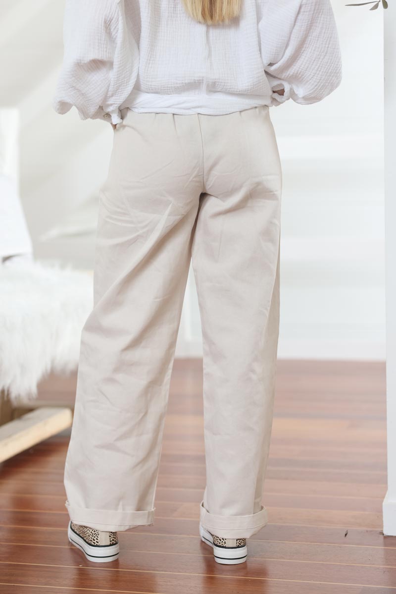 Pantalon beige en toile coupe jambes evasees g023 (1)
