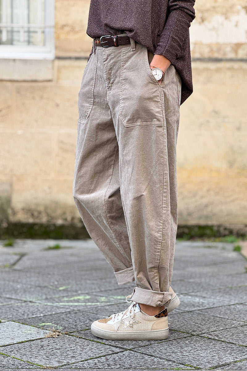 Pantalon beige en velours côtelé coupe ballon avec ceinture broderie aztèque