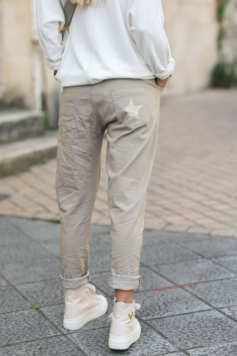 Pantalon confort beige foncé en toile stretch étoile brillante paillettes