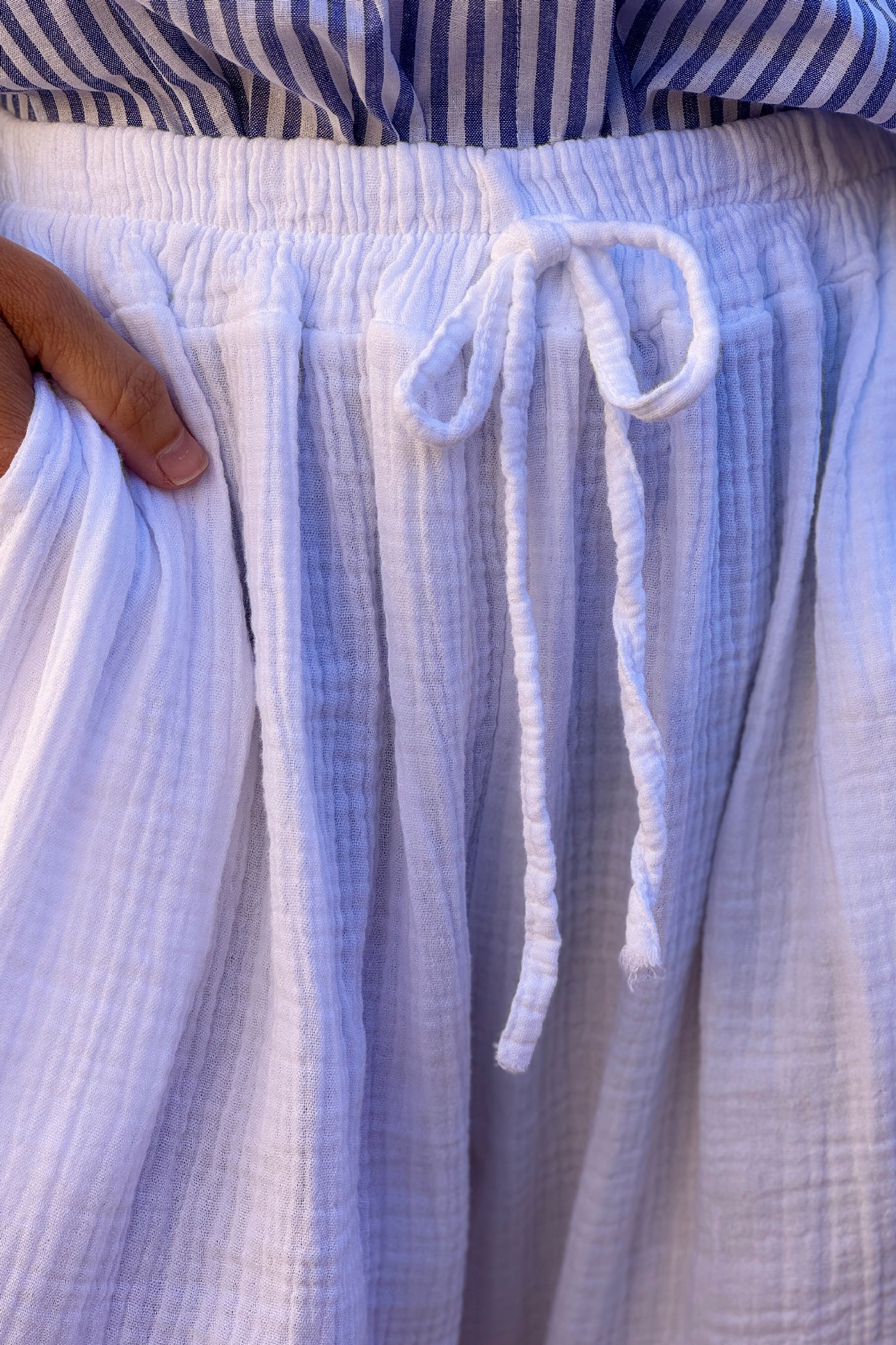 Pantalon blanc droit en gaze de coton ceinture élastique