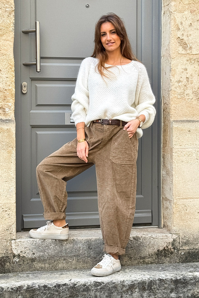 Pantalon camel en velours côtelé coupe ballon avec ceinture broderie aztèque