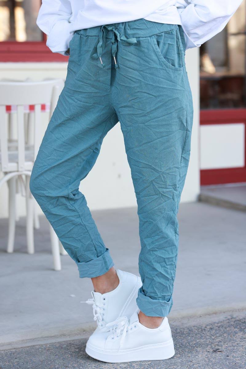 Pantalon confort vert céladon en toile stretch étoile brillante paillettes