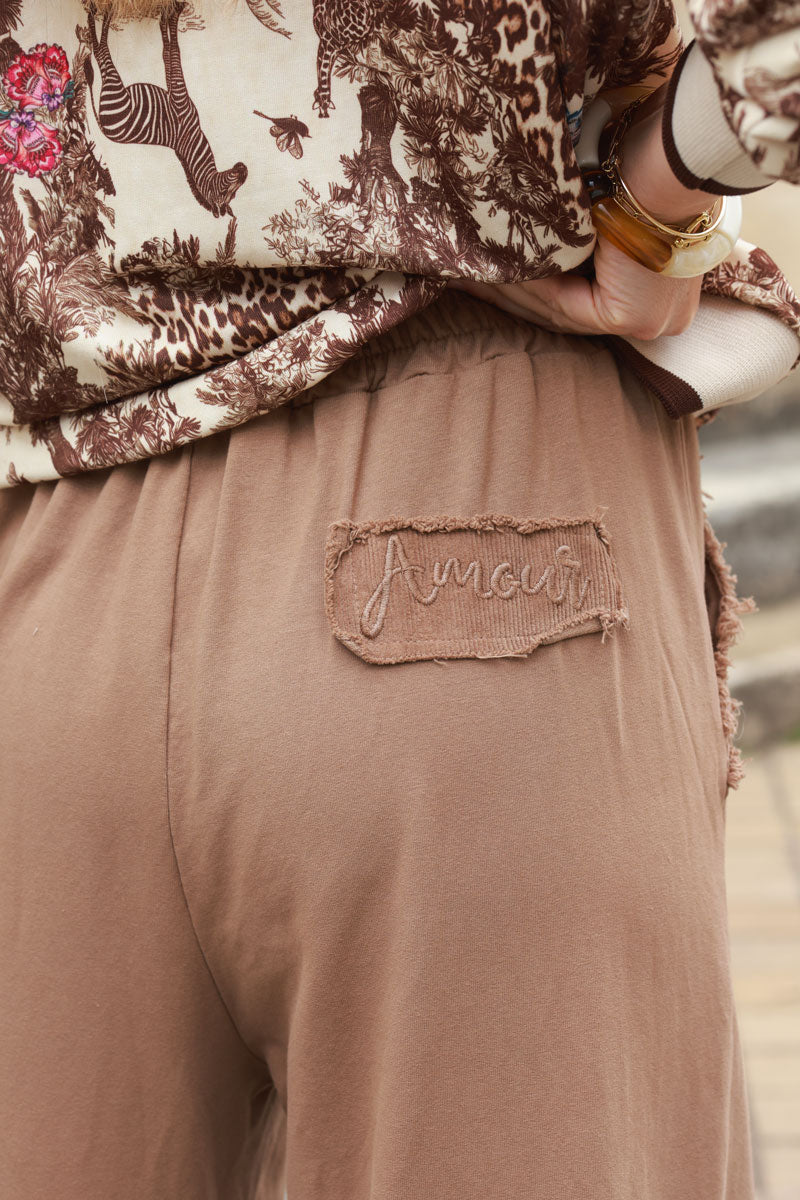 Pantalon de jogging marron taupe large confort ceinture élastique poches franges