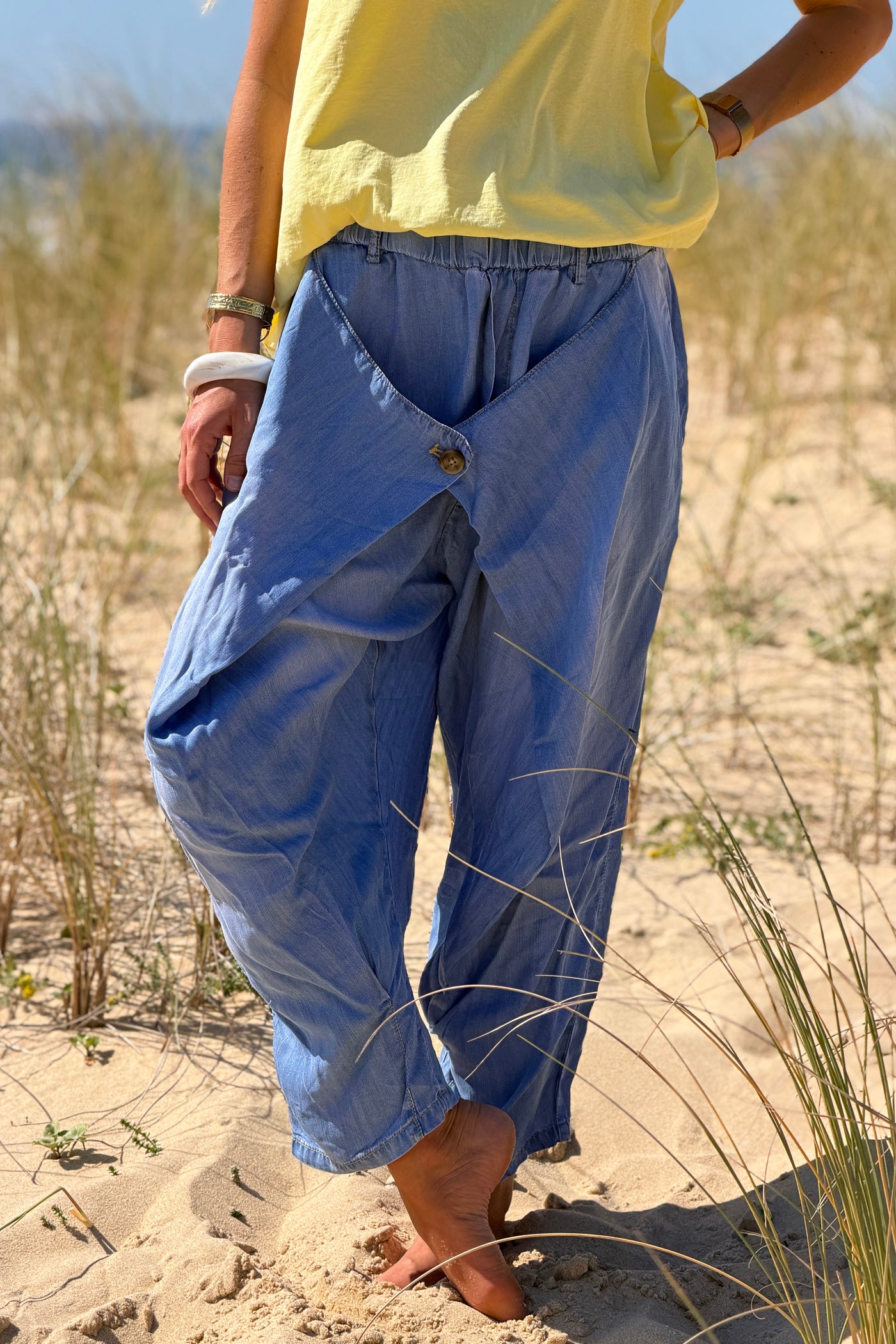 Pantalon fluide en lyocell effet denim rabat devant