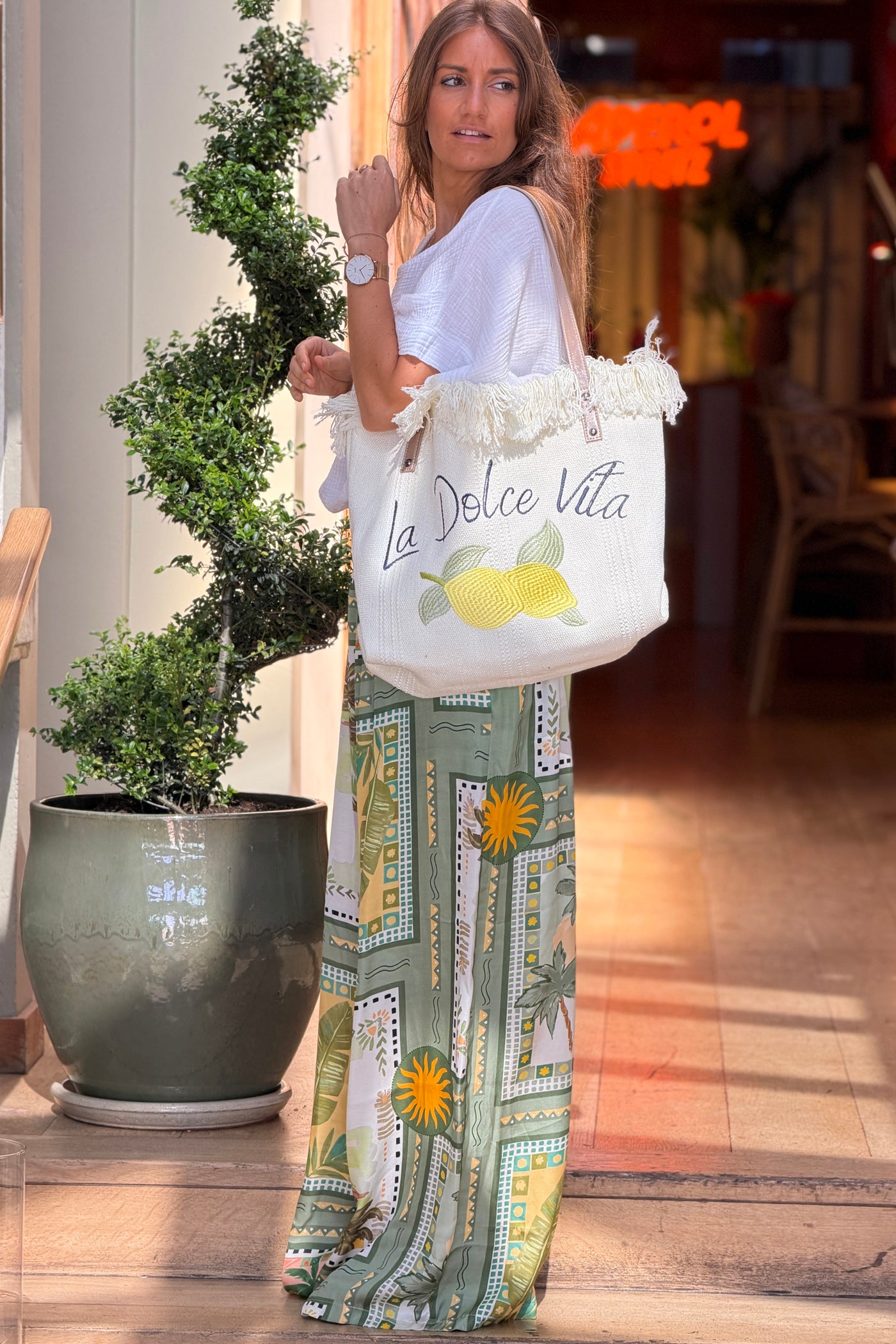 Pantalon fluide satiné kaki imprimé palmiers et colibri ceinture élastique