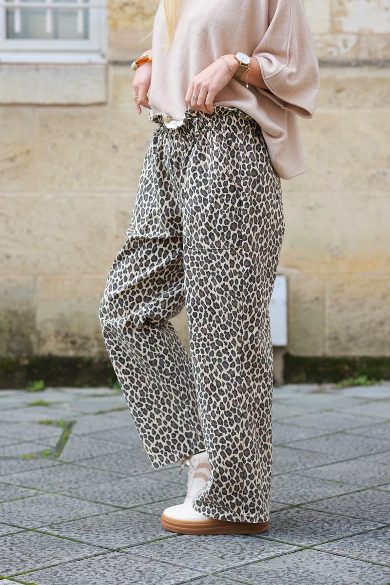 Pantalón paperbag con estampado de leopardo y cintura elástica