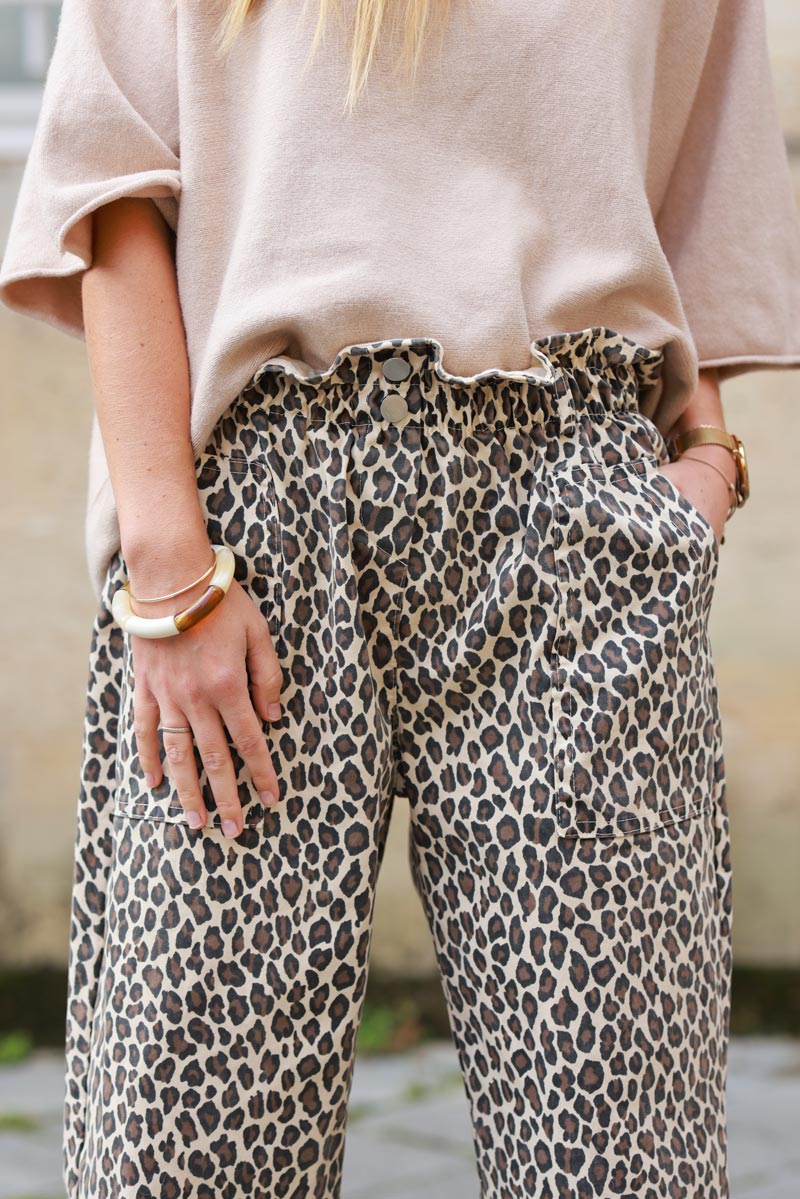 Pantalón paperbag con estampado de leopardo y cintura elástica