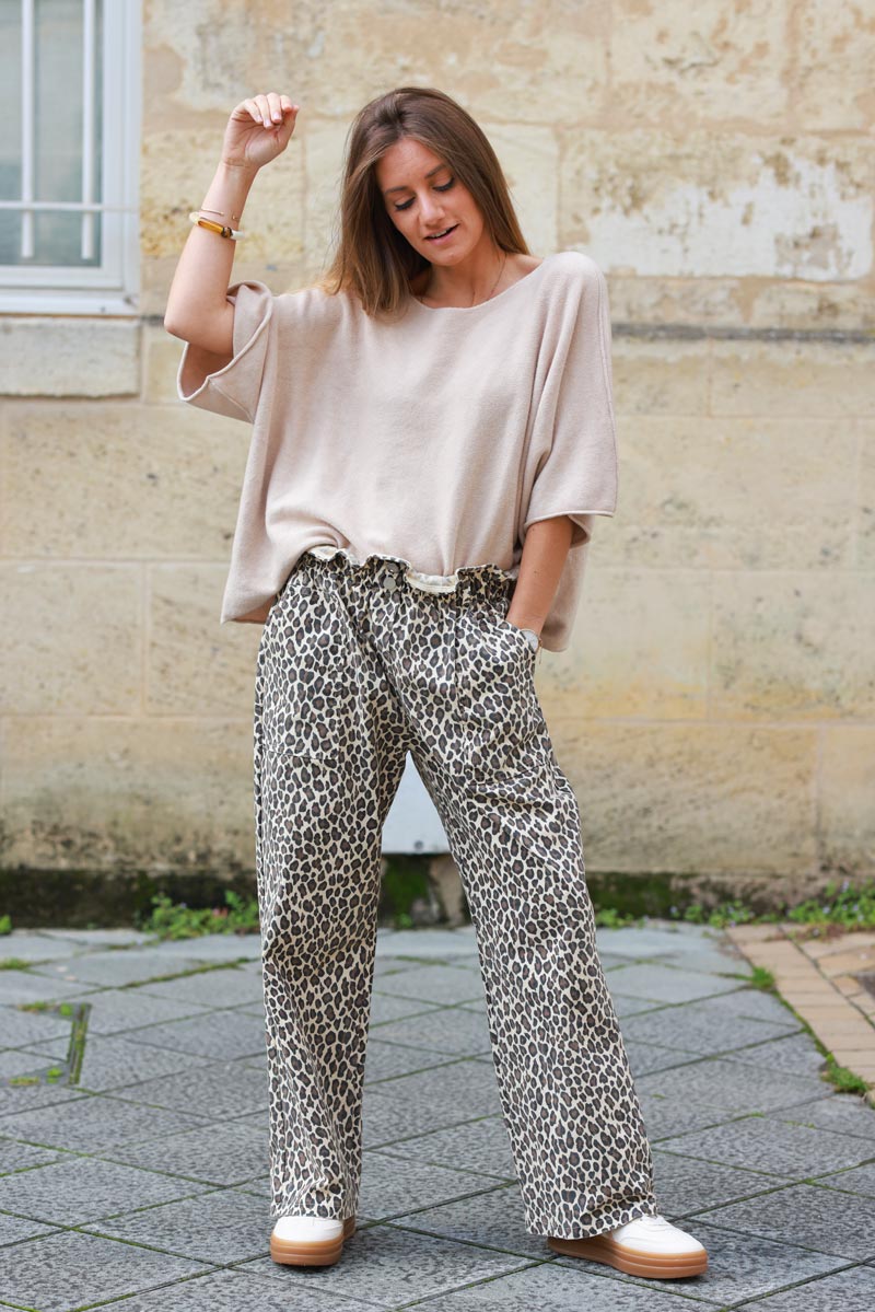 Pantalón paperbag con estampado de leopardo y cintura elástica