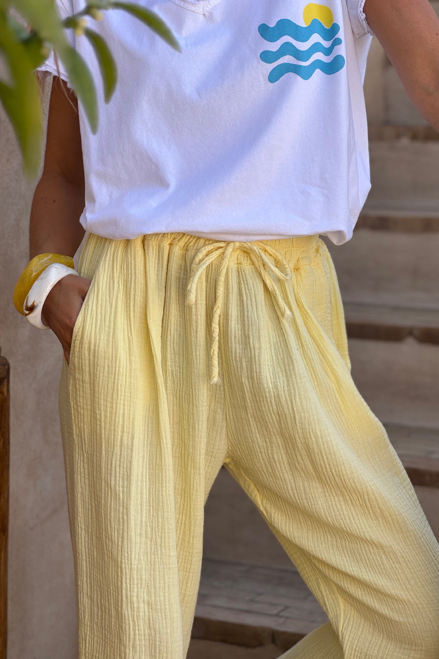 Pantalon jaune droit en gaze de coton ceinture élastique