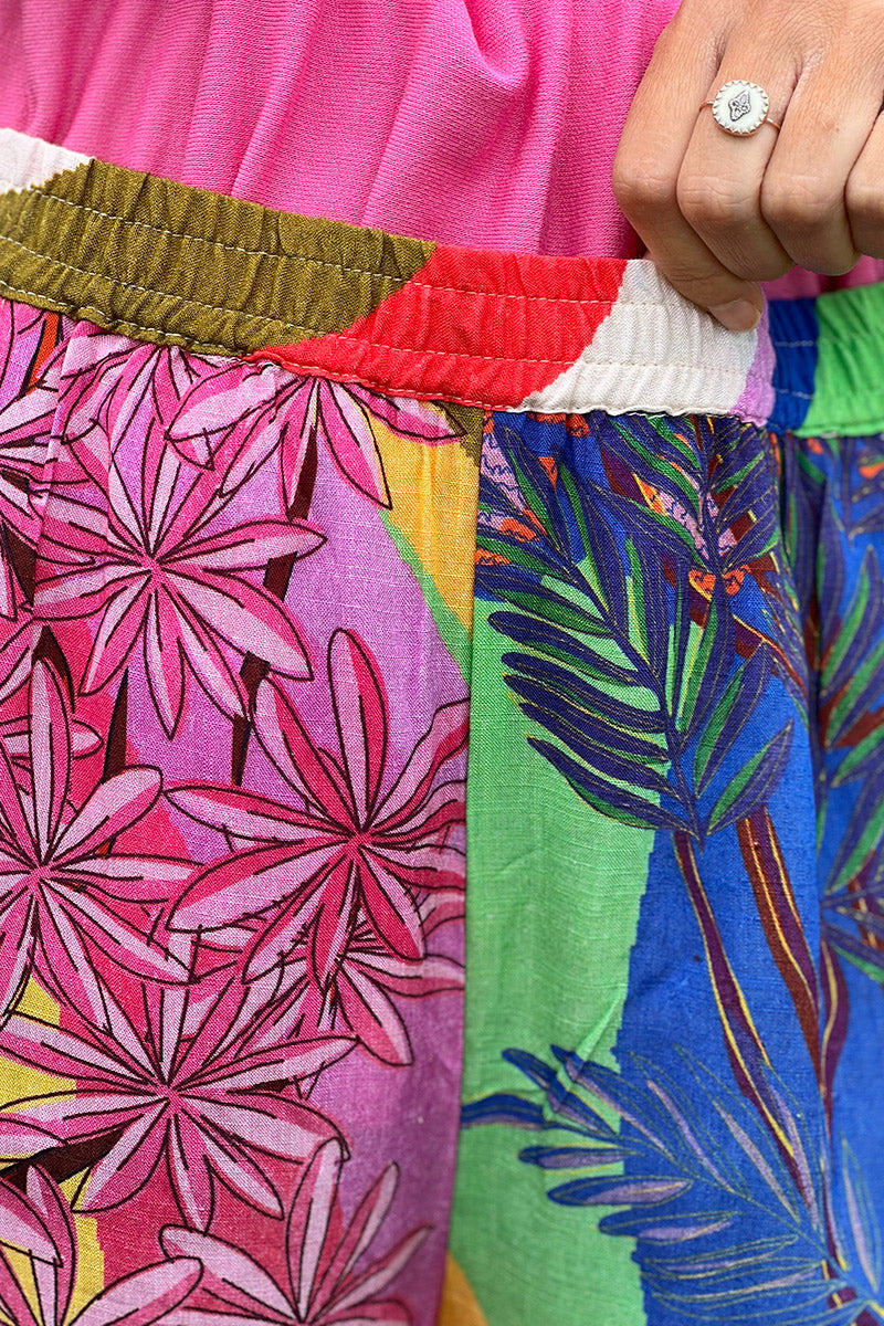Pantalon léger et fluide imprimé coloré style wax
