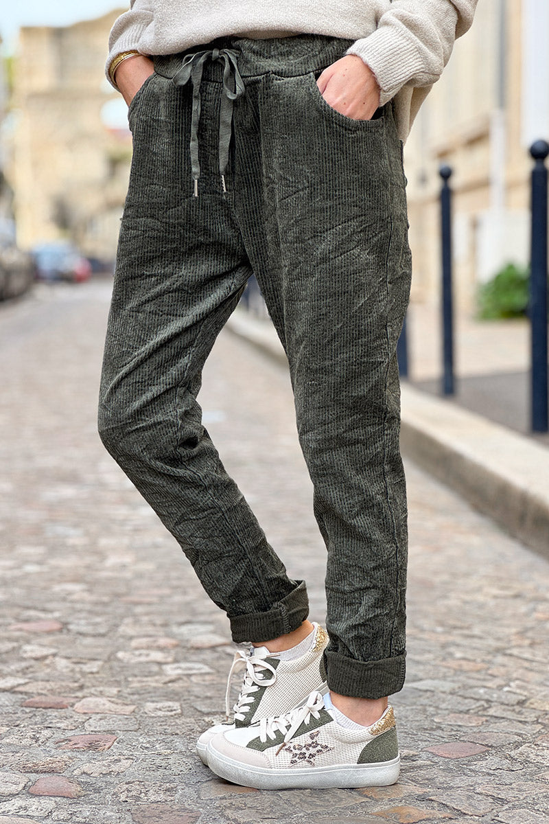 Pantalon stretch kaki et confort en velours côtelé à taille élastique