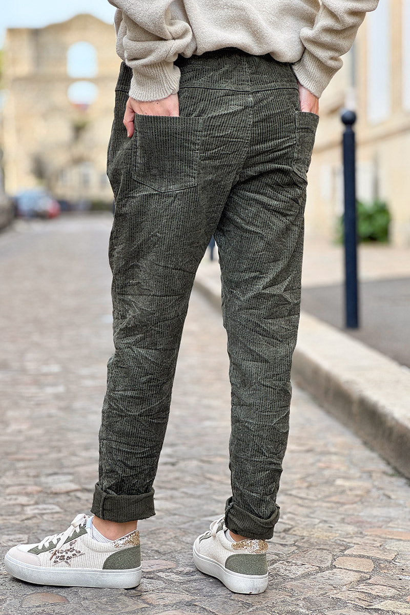 Pantalon stretch kaki et confort en velours côtelé à taille élastique
