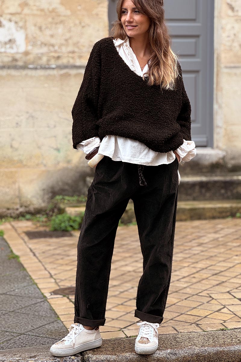 Pantalon en velours côtelé marron à taille élastique et ceinture léopard