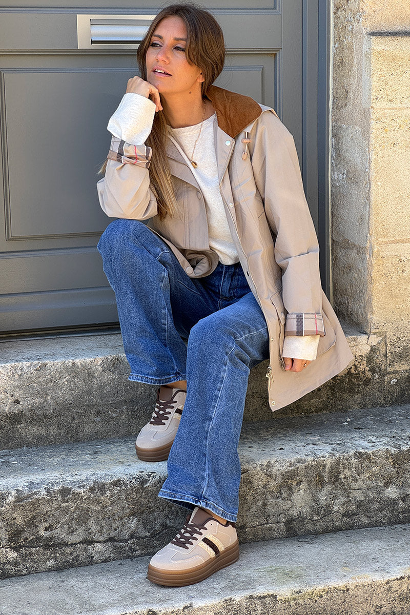 Parka imperméable beige avec capuche amovible col velours côtelé poches