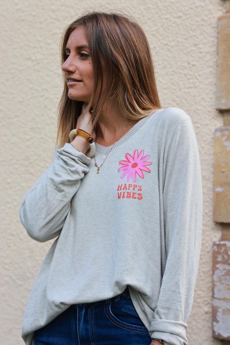 Petit pull beige en jersey col v côtelé Happy Vibes fleurs